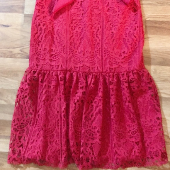 Monique Lhuillier Embroidered Lace Trumpet Dress 8 - Picture 5 of 14